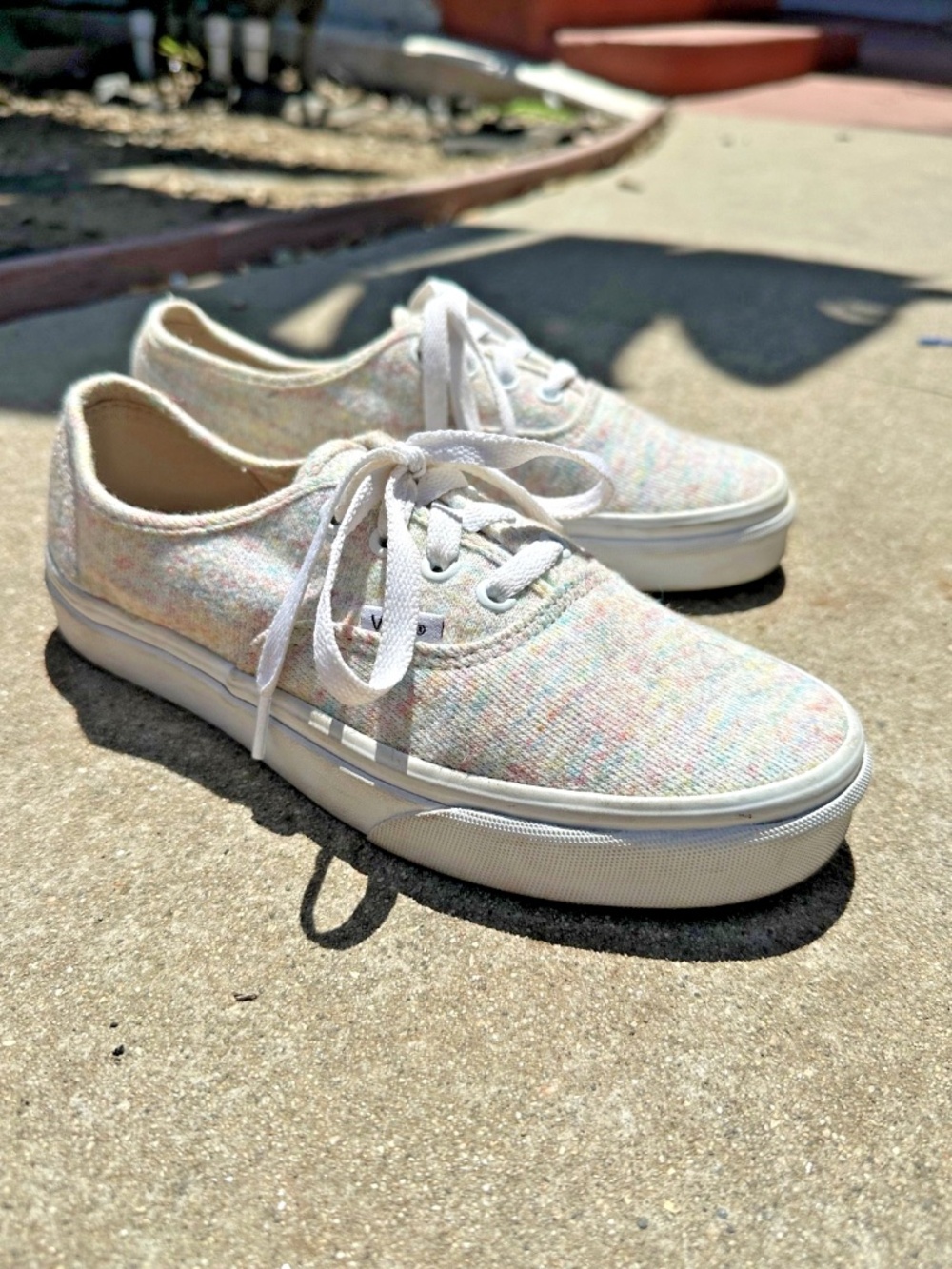 Women’s Vans Authentic Sneakers Size 7 – White Multi Speckled Knit Canvas Low To